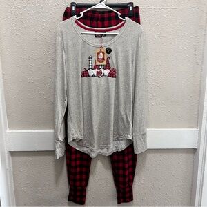 Santa's Treasures New Christmas Gnome Pajamas M/L